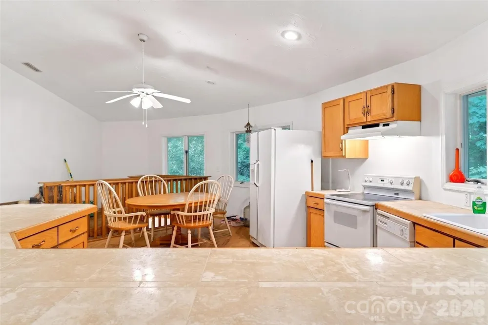 1614 Gateway Parkway #12 Old Fort, NC 28762
