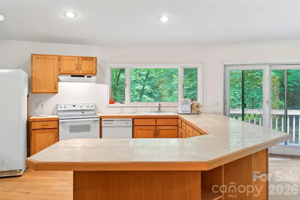 1614 Gateway Parkway #12 Old Fort, NC 28762