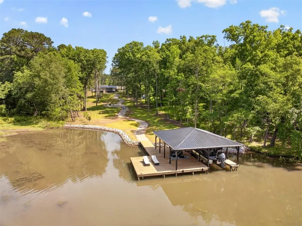554 S Steel Bridge Road Eatonton, GA 31024