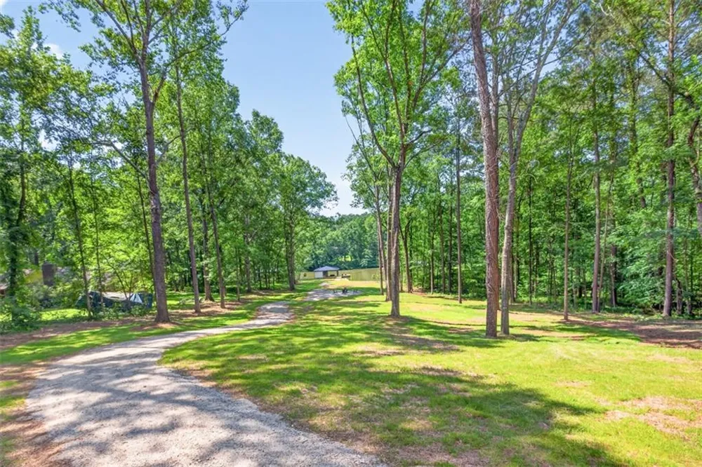554 S Steel Bridge Road Eatonton, GA 31024