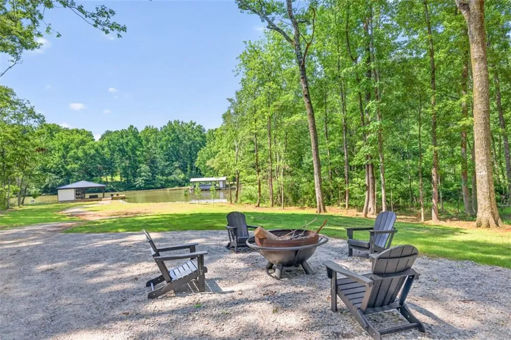 554 S Steel Bridge Road Eatonton, GA 31024