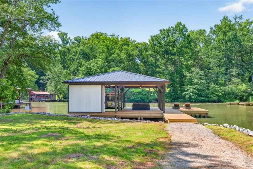 554 S Steel Bridge Road Eatonton, GA 31024
