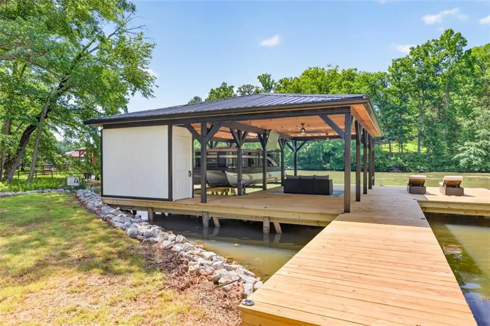 554 S Steel Bridge Road Eatonton, GA 31024