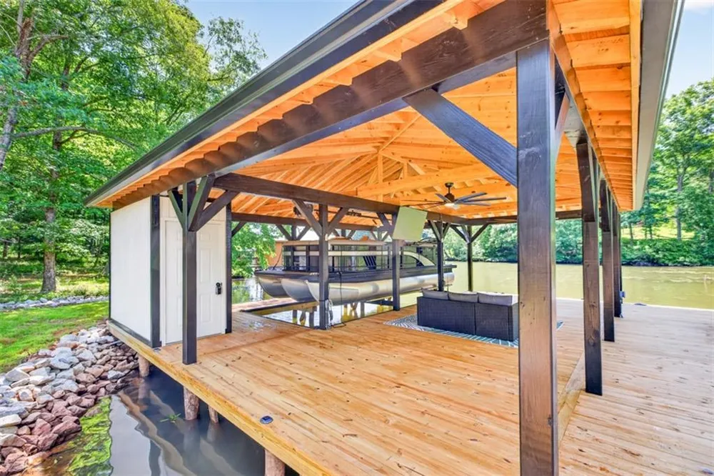 554 S Steel Bridge Road Eatonton, GA 31024