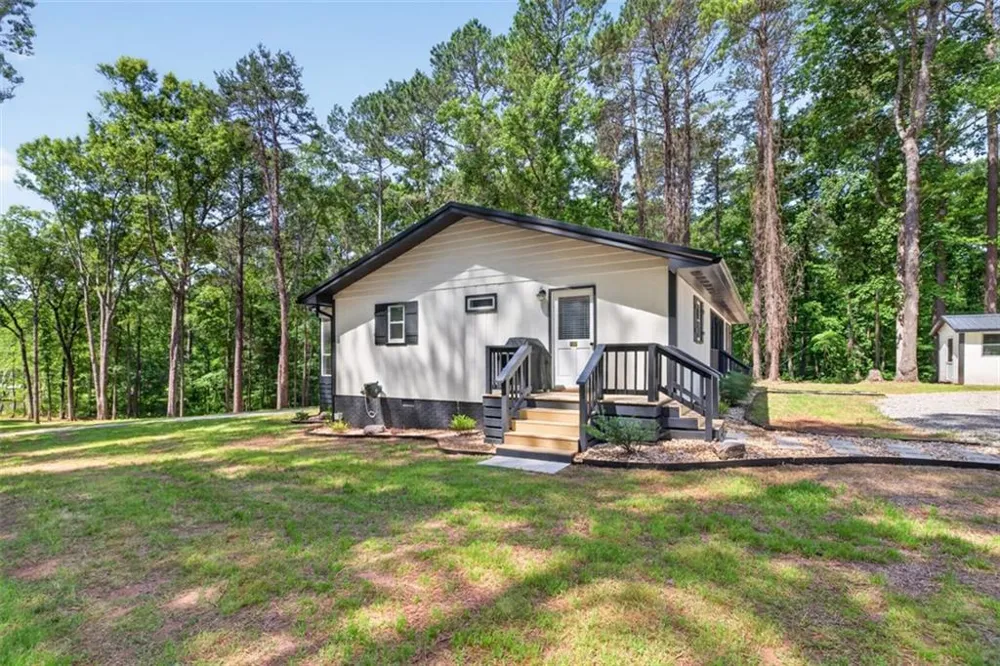 554 S Steel Bridge Road Eatonton, GA 31024