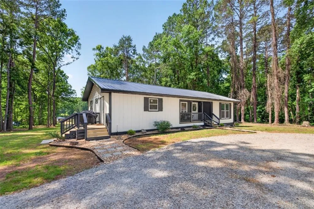 554 S Steel Bridge Road Eatonton, GA 31024