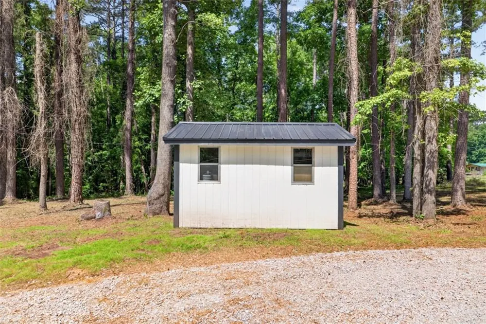 554 S Steel Bridge Road Eatonton, GA 31024