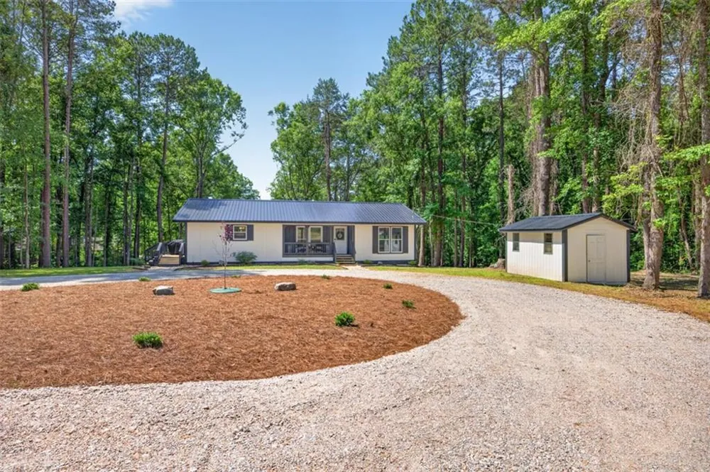 554 S Steel Bridge Road Eatonton, GA 31024