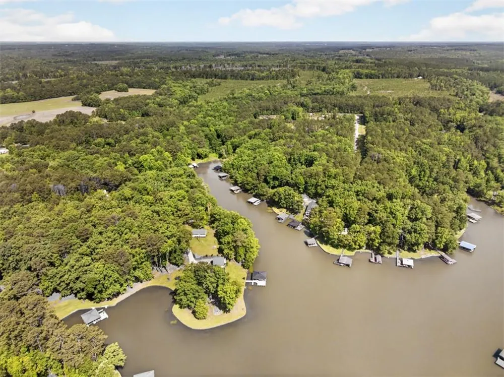 554 S Steel Bridge Road Eatonton, GA 31024