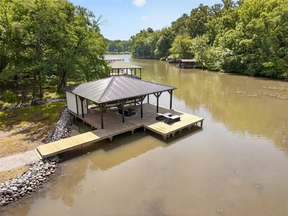554 S Steel Bridge Road Eatonton, GA 31024