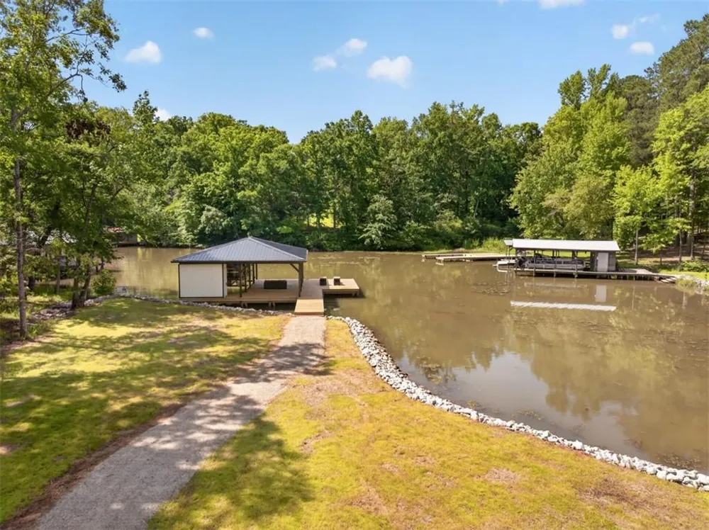 554 S Steel Bridge Road Eatonton, GA 31024