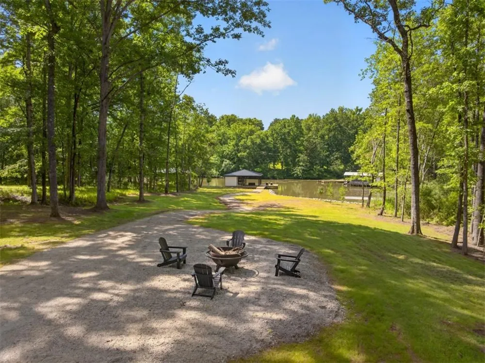 554 S Steel Bridge Road Eatonton, GA 31024