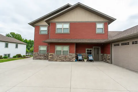 1506 Viking Court