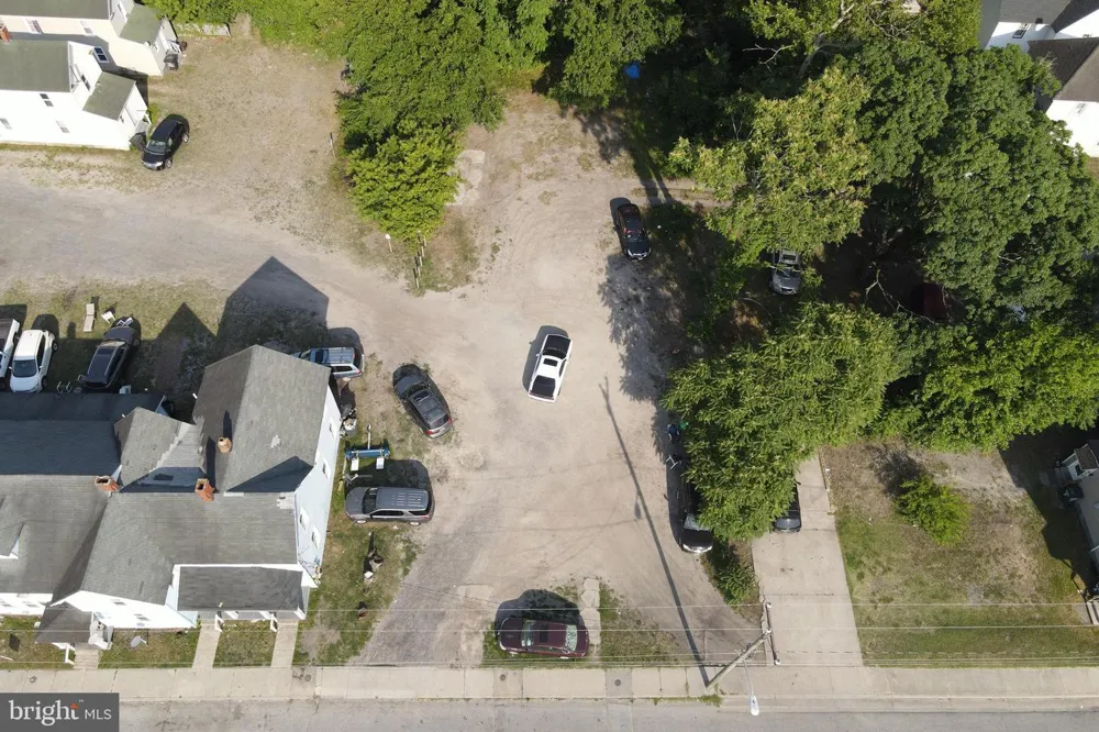 603 E RAILROAD AVENUE Salisbury, MD 21804