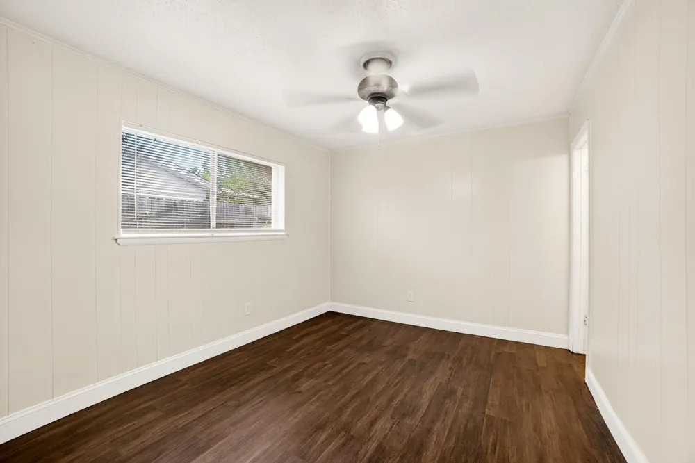 15131 Oakwood Lane Balch Springs, TX 75180