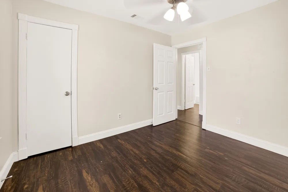 15131 Oakwood Lane Balch Springs, TX 75180