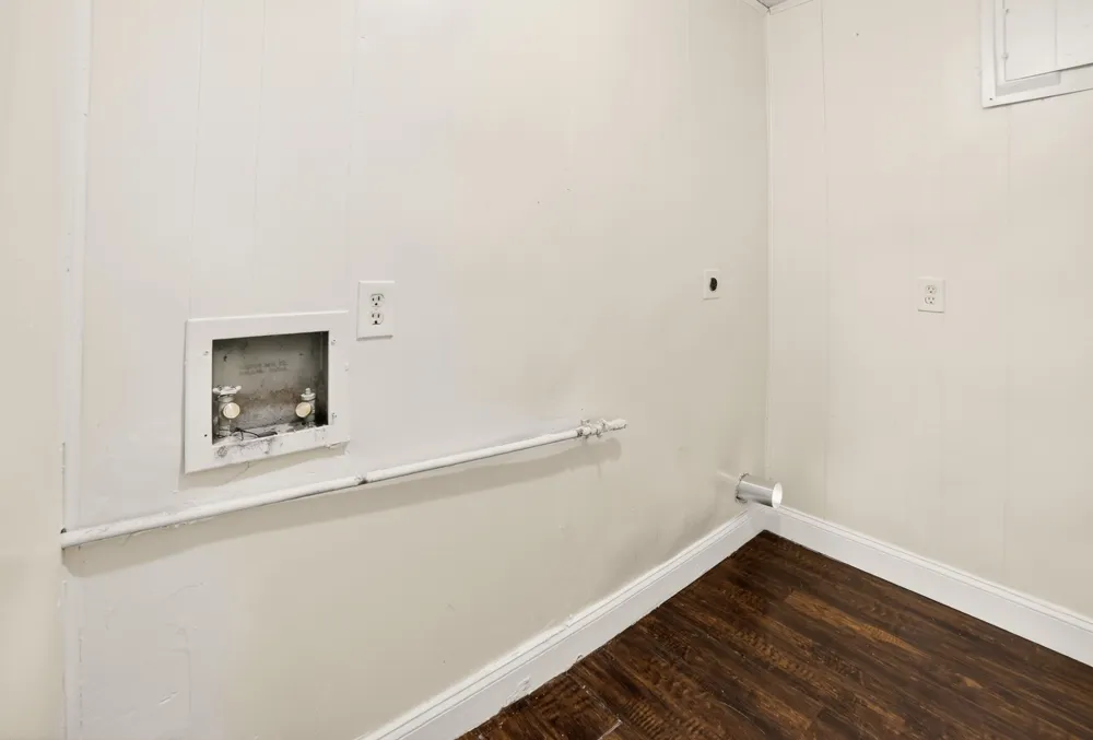 15131 Oakwood Lane Balch Springs, TX 75180
