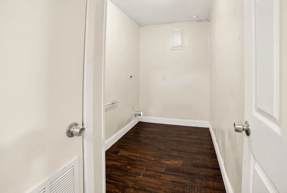 15131 Oakwood Lane Balch Springs, TX 75180
