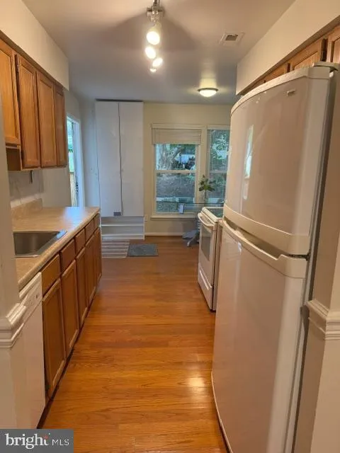 20121 WATERSIDE DRIVE #102 Germantown, MD 20874