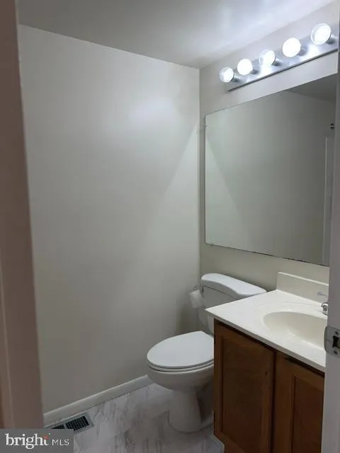 20121 WATERSIDE DRIVE #102 Germantown, MD 20874