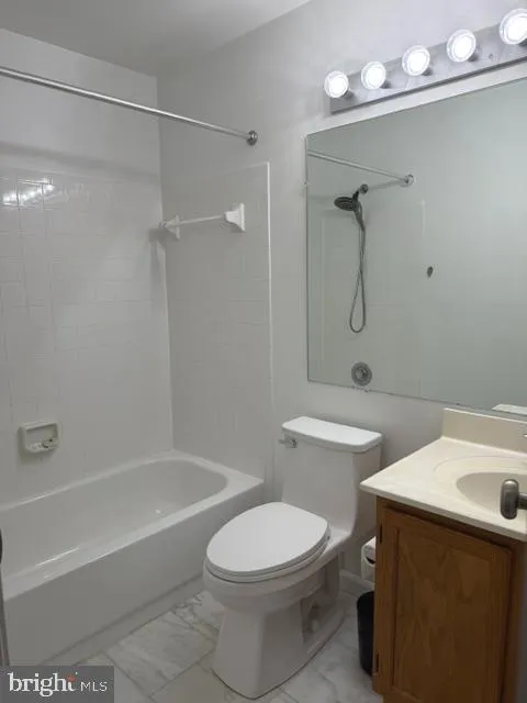 20121 WATERSIDE DRIVE #102 Germantown, MD 20874