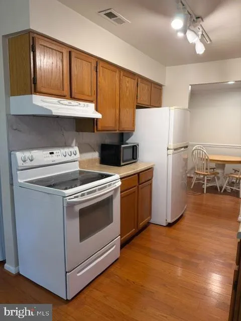 20121 WATERSIDE DRIVE #102 Germantown, MD 20874