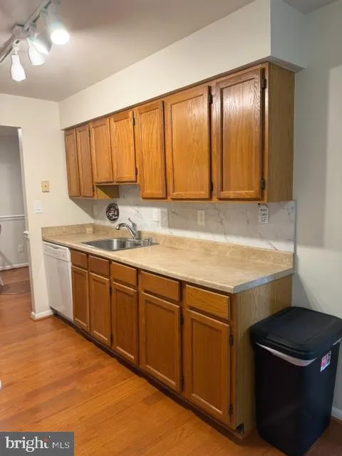 20121 WATERSIDE DRIVE #102 Germantown, MD 20874