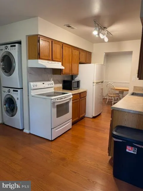 20121 WATERSIDE DRIVE #102 Germantown, MD 20874