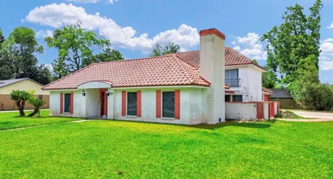 327 Live Oak Lane