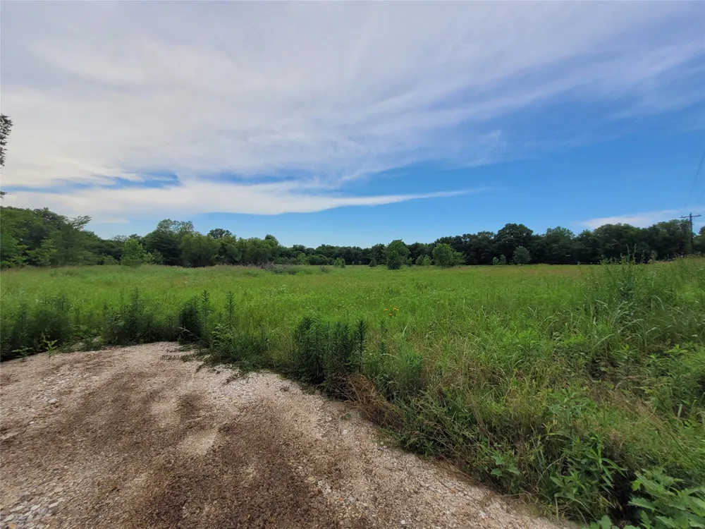 422 COUNTY ROAD 1345 Clarksville, TX 75426