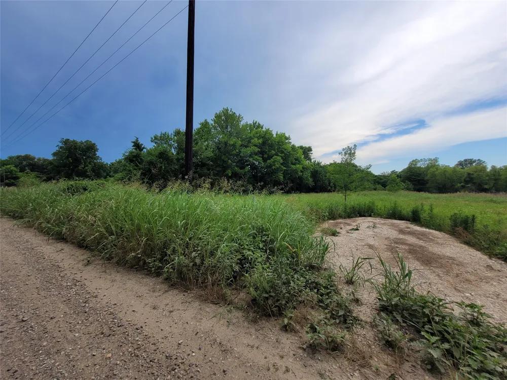 422 COUNTY ROAD 1345 Clarksville, TX 75426