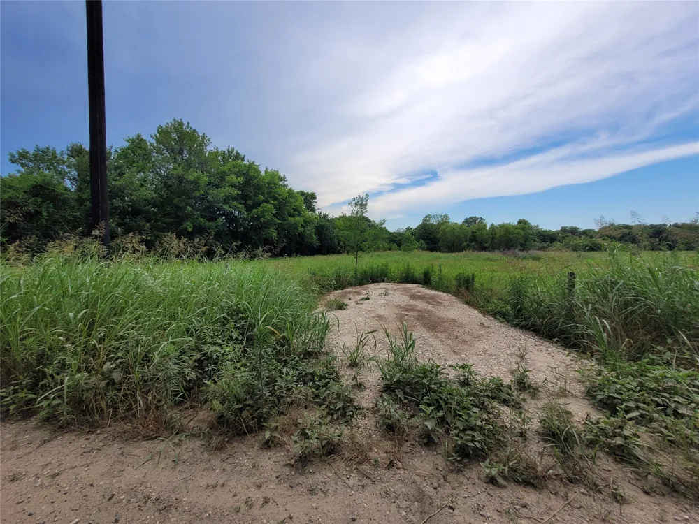422 COUNTY ROAD 1345 Clarksville, TX 75426