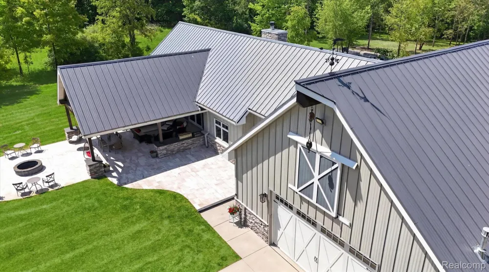 10500 W Grand River Road Handy Township, MI 48836