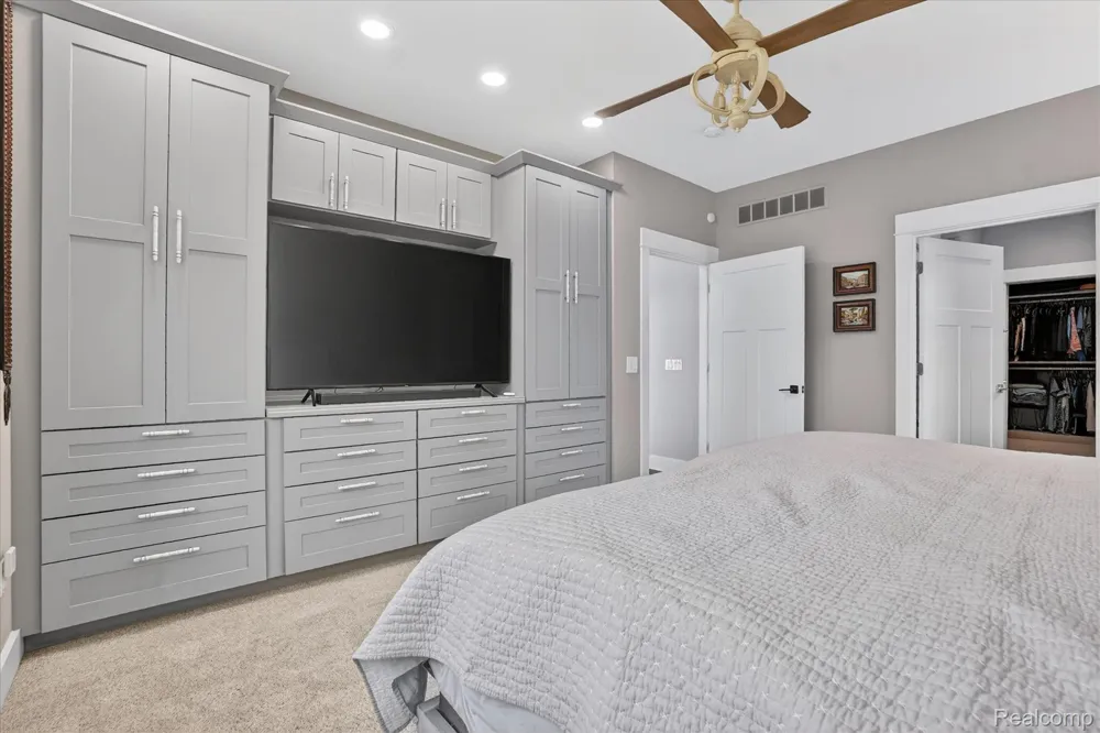 10500 W Grand River Road Handy Township, MI 48836