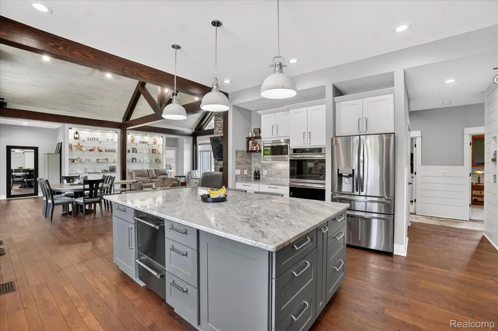 10500 W Grand River Road Handy Township, MI 48836