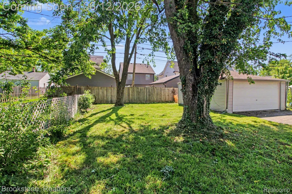 4142 Royal Avenue Berkley City, MI 48072