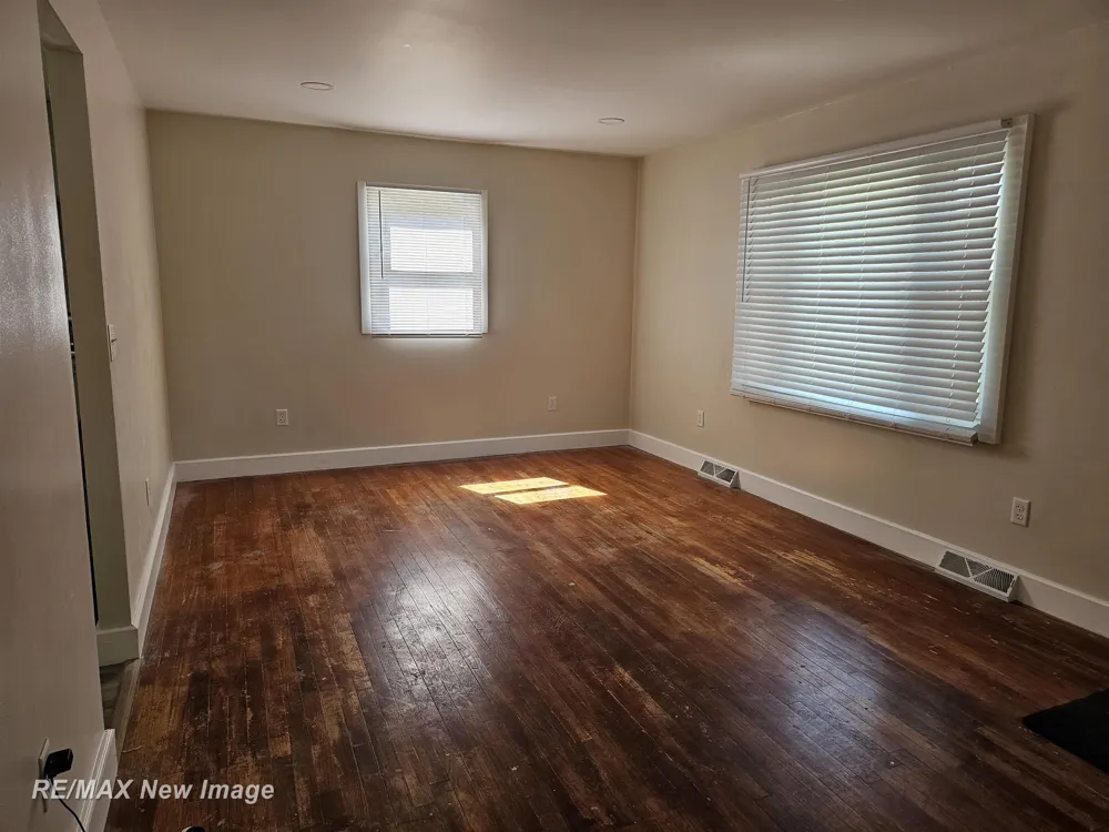 2126 Hammel Street Saginaw City, MI 48601