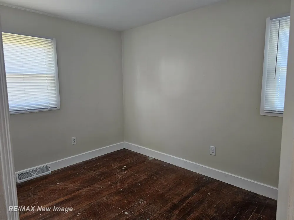 2126 Hammel Street Saginaw City, MI 48601