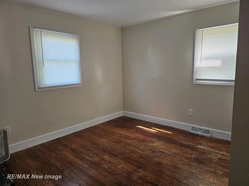 2126 Hammel Street Saginaw City, MI 48601