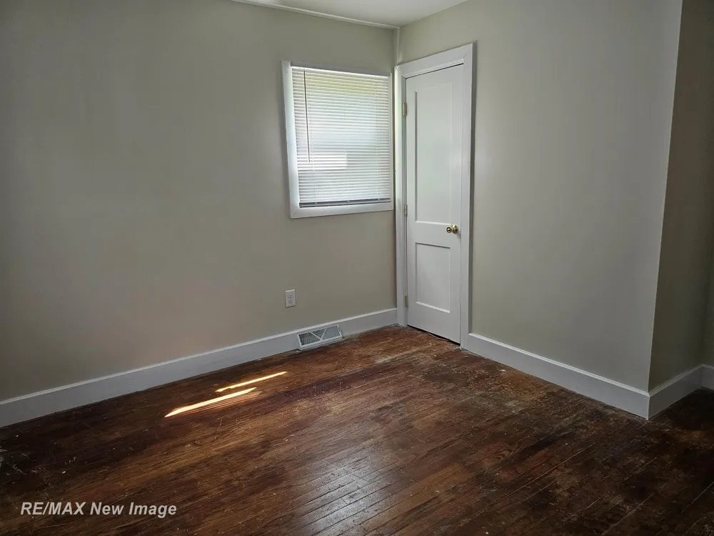 2126 Hammel Street Saginaw City, MI 48601