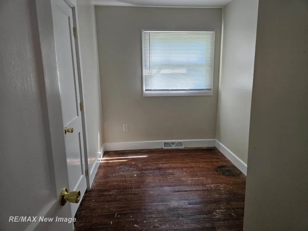 2126 Hammel Street Saginaw City, MI 48601