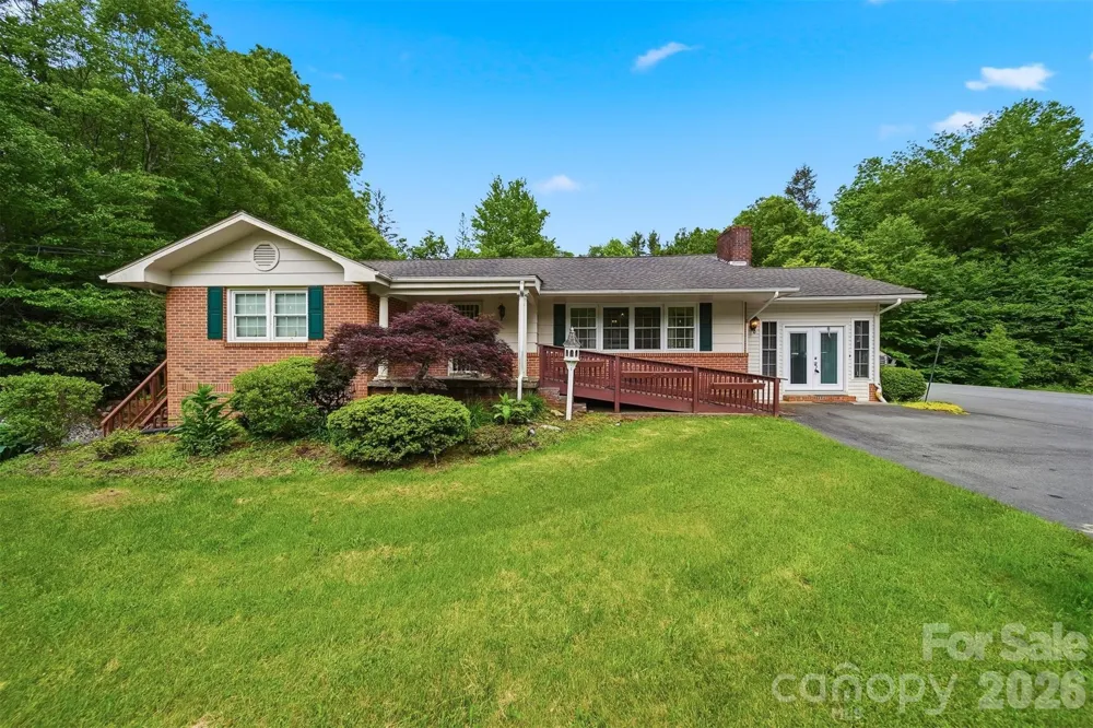 9121 NC 181 Highway Newland, NC 28657