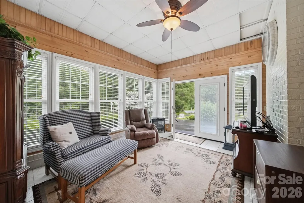 9121 NC 181 Highway Newland, NC 28657