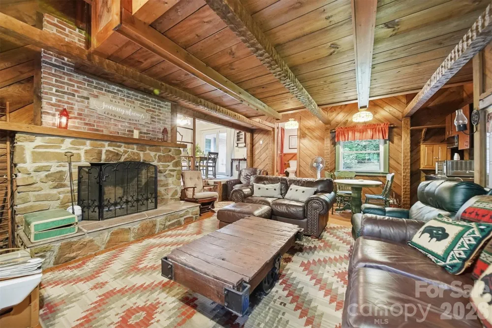 9121 NC 181 Highway Newland, NC 28657
