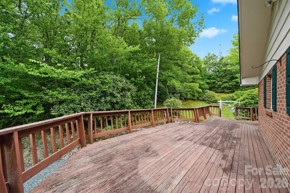 9121 NC 181 Highway Newland, NC 28657