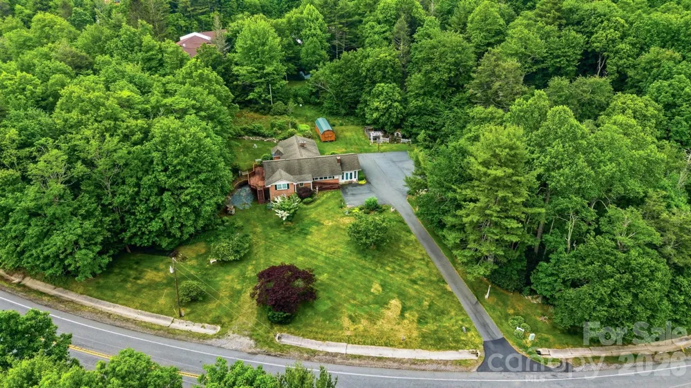 9121 NC 181 Highway Newland, NC 28657