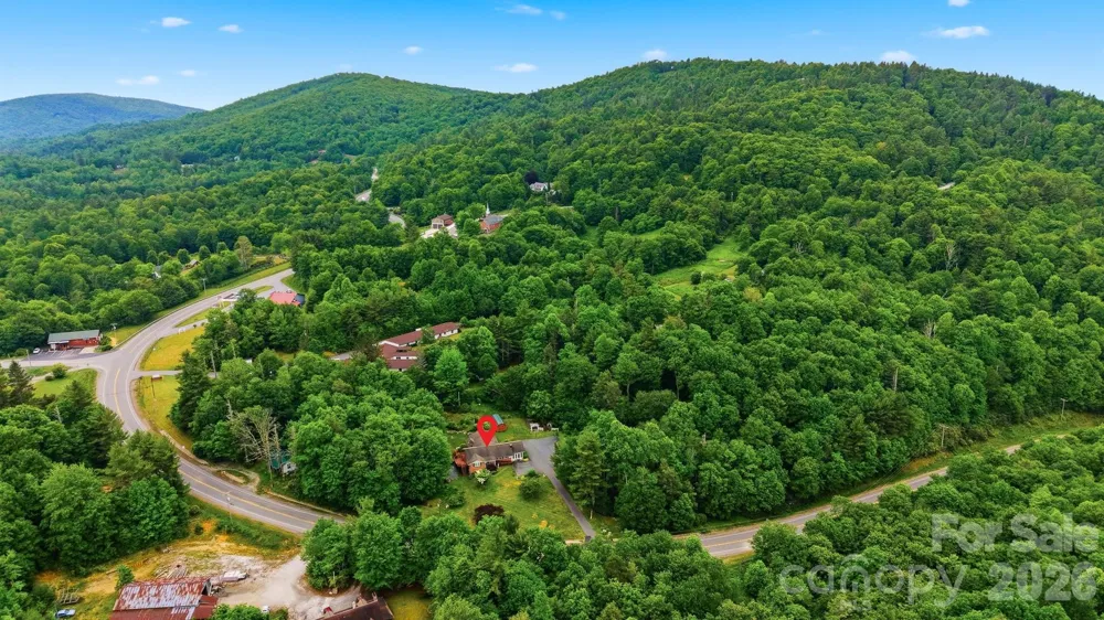 9121 NC 181 Highway Newland, NC 28657