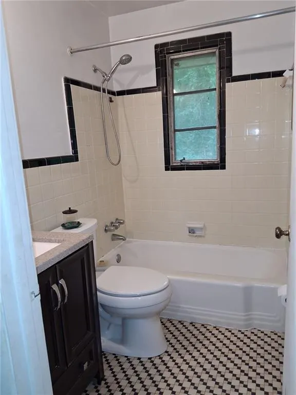 633 Currie Drive Forest Park, GA 30297