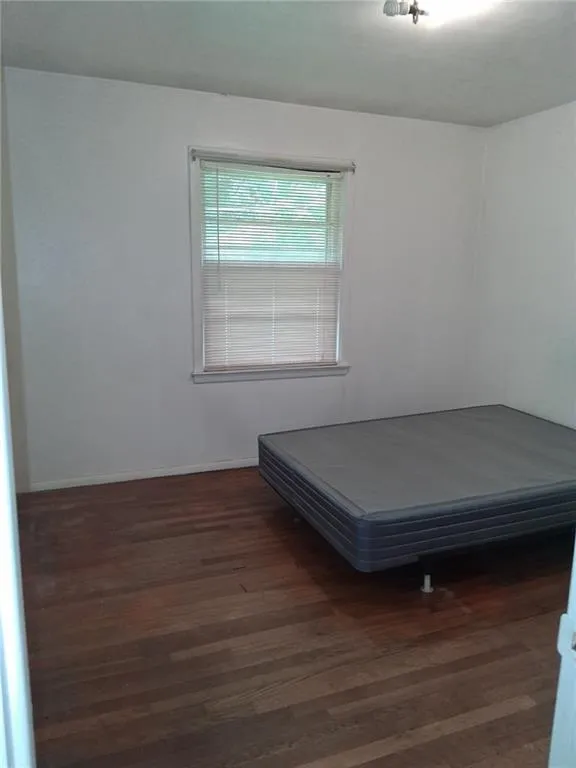 633 Currie Drive Forest Park, GA 30297