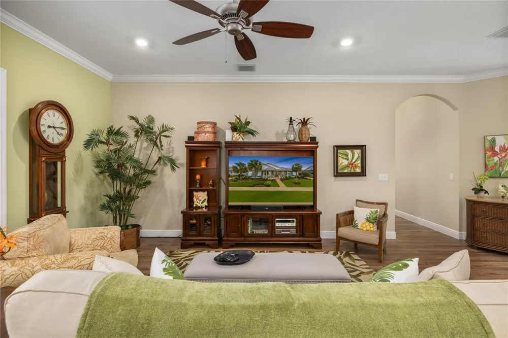 1097 SUGAR LOAF KEY LOOP Lady Lake, FL 32159